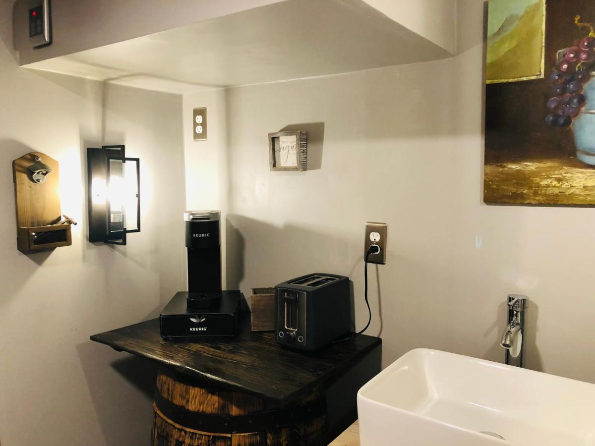 Savannah Sojourn - Time Travelers Retreat 1853 외부 사진